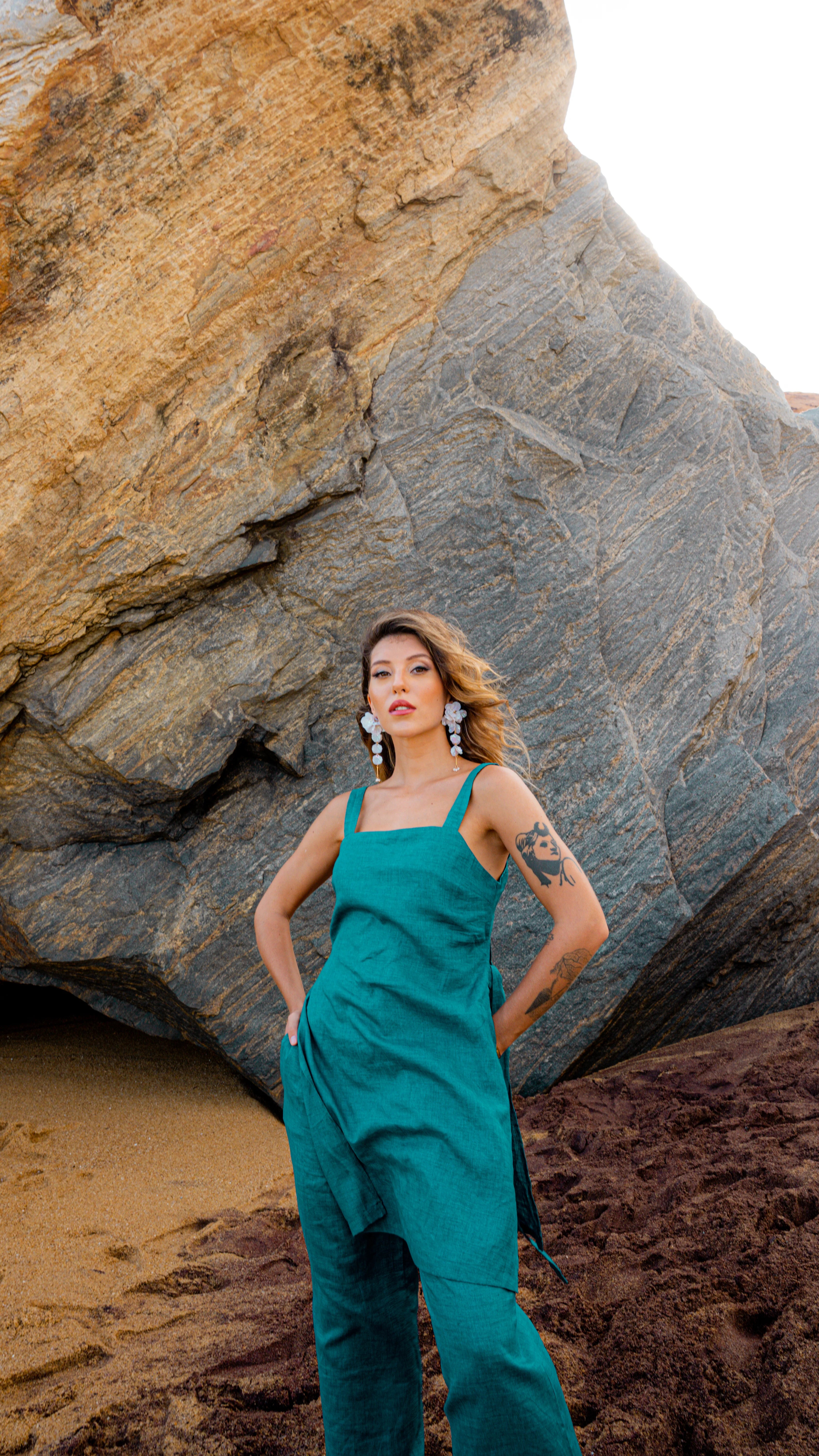 Dahlia Linen Two-Piece Set